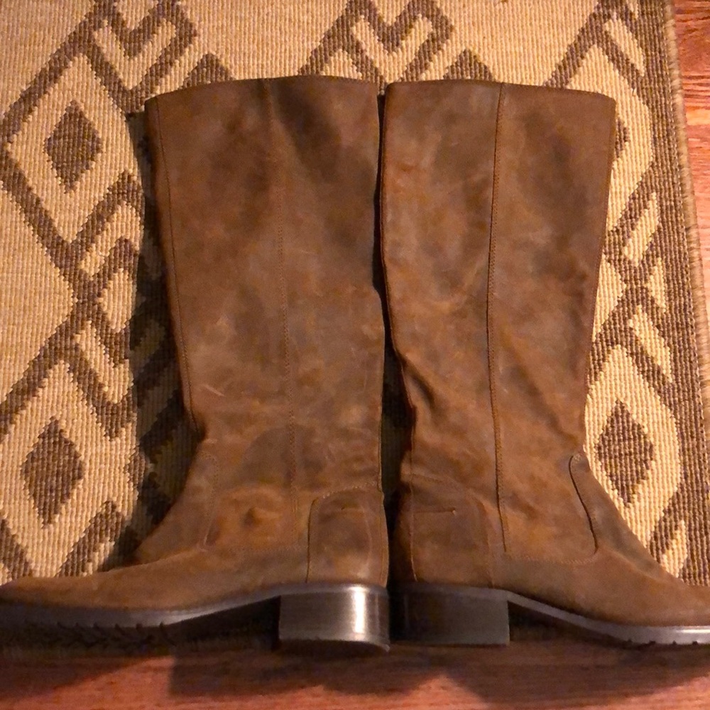 Donald Pliner Suede Boot